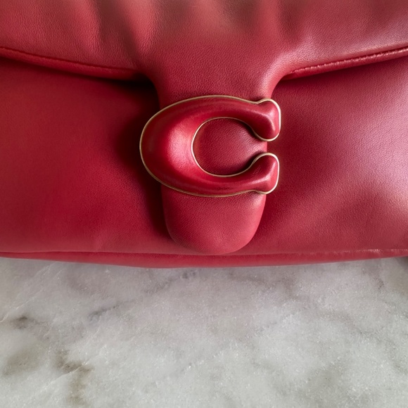 ❤️Coach Pillow Tabby Shoulder Bag 26 ~ Red Apple Leather 🍎 - Picture 6 of 13